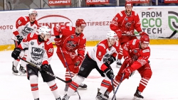 &laquo;Нефтяник&raquo; вырвал победу в буллитах